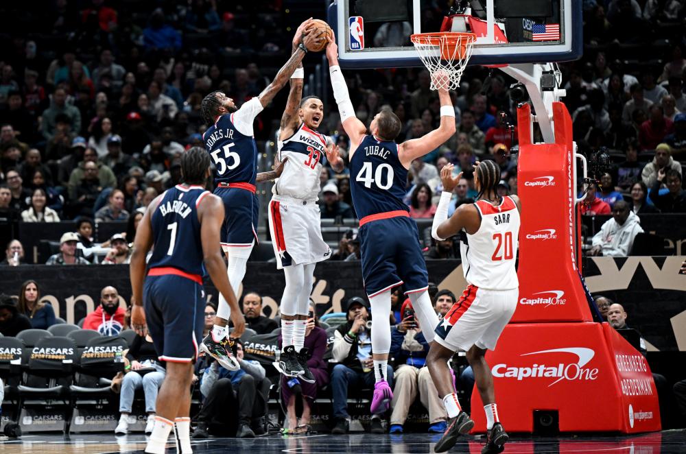 球员因伤缺 球员因伤缺