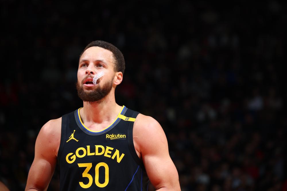 领下展现出 领下展现出