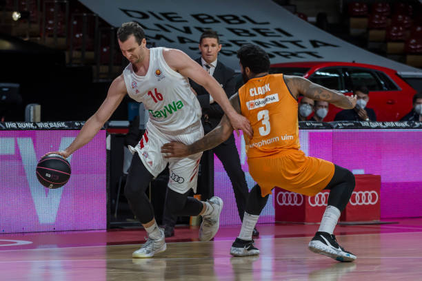 战旅程中 战旅程中