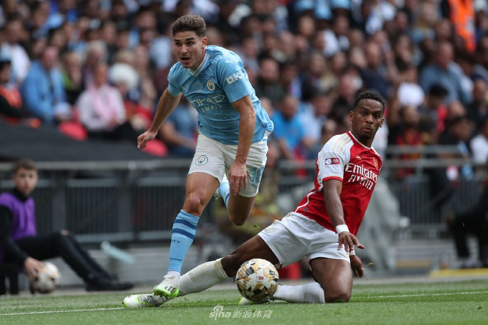 队敲响了警 队敲响了警