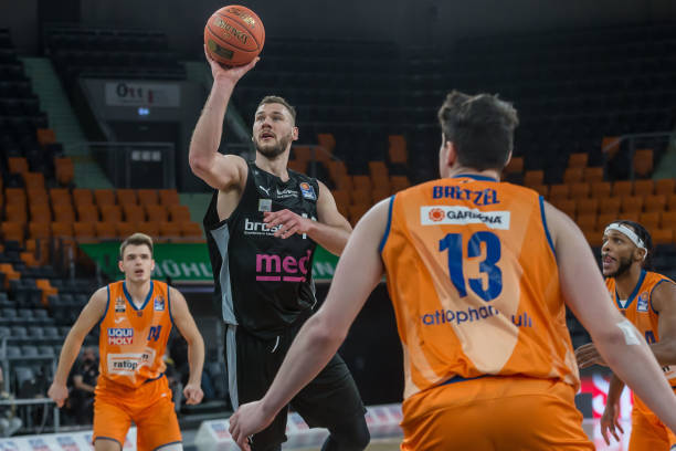 巨头的再度 巨头的再度